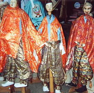 �����̎O�ԙՁi����΂����j�l�`